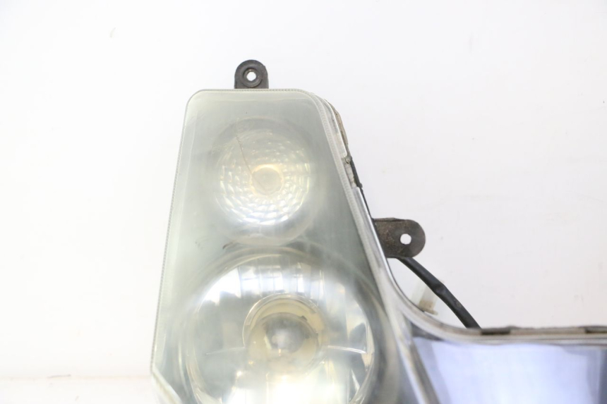 photo de FARO DELANTERO YIYING YY50QT-6 50 - Primer plano de alta resolución