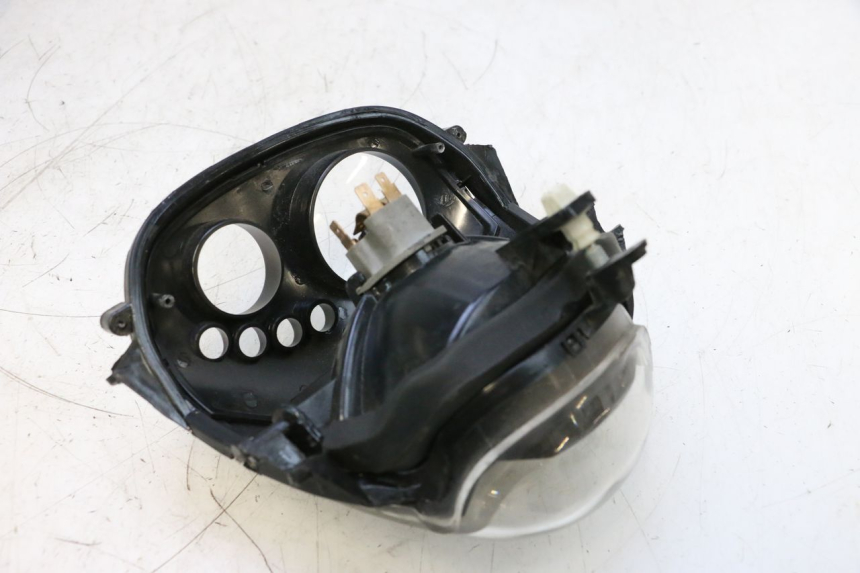photo de FARO DELANTERO PIAGGIO ZIP 4T 50 (2018 - 2020) - Detalles de los puntos de fijación