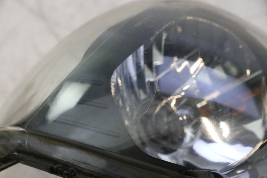 photo de FARO DELANTERO PIAGGIO ZIP IGET 4T 50 (2021 - 2023) - Otra perspectiva