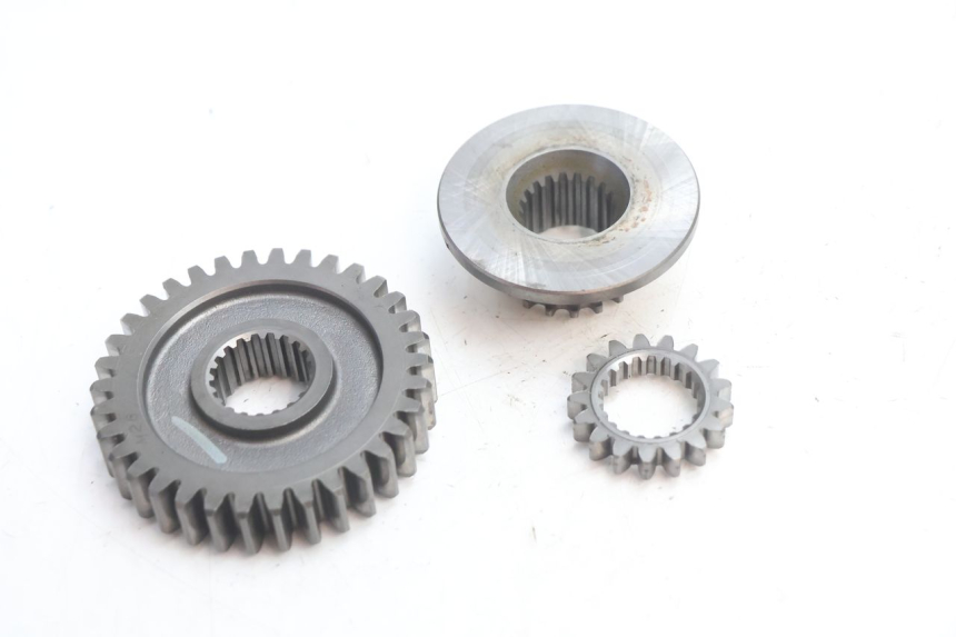 photo de PINON SUZUKI SV S 650 (2003 - 2009) - Otra perspectiva