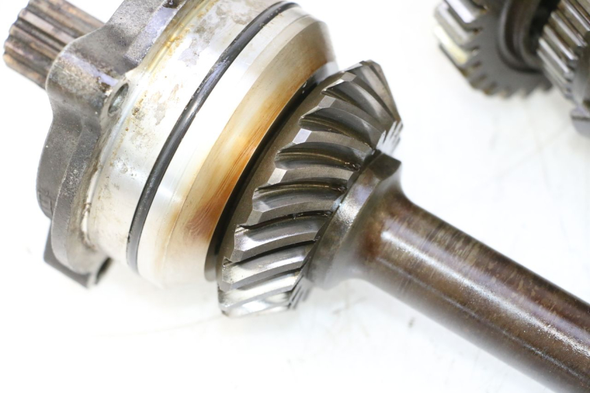 photo de ENGRANAJE TRANSMISIÓN YAMAHA FJR 1300 (2001 - 2005) - Detalles de los puntos de fijación