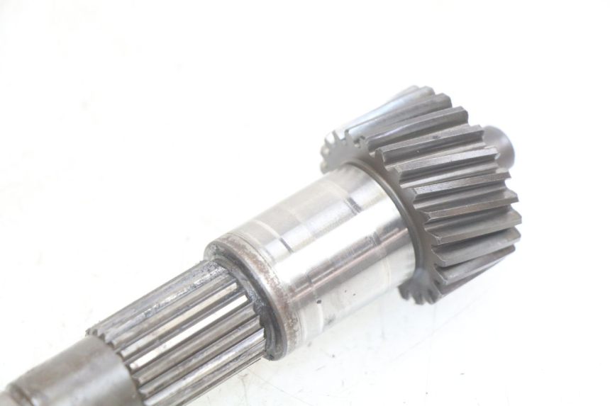 photo de PIÑÓN DE TRANSMISIÓN GILERA GP 800 (2007 - 2013) - Primer plano técnico