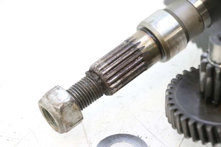 photo de ENGRANAJE TRANSMISIÓN PEUGEOT LUDIX 50 (2005 - 2007) - Primer plano técnico