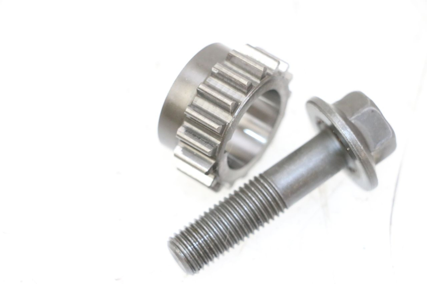 photo de ENGRANAJE TRANSMISIÓN YAMAHA FZ1 FAZER 1000 (2007 - 2009) - Zoom estado de uso