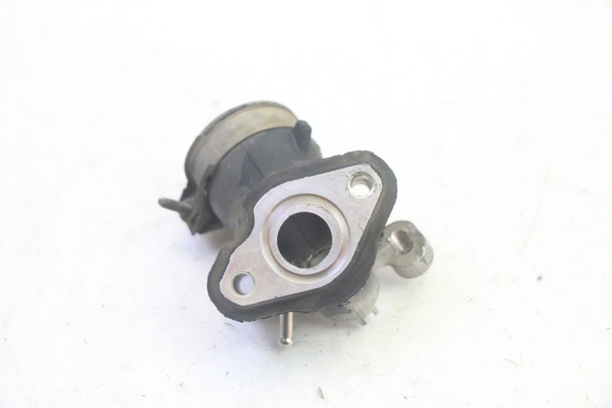 photo de TUBO DE ADMISIÓN KYMCO AGILITY 16+ 4T 50 (2018 - 2023) - Otra perspectiva