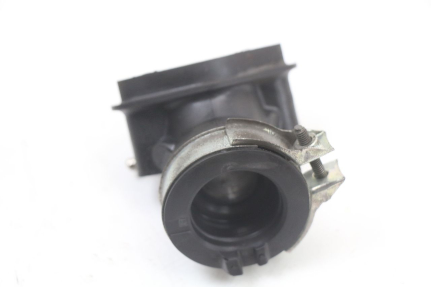 photo de TUBO DE ADMISIÓN KYMCO AGILITY 4T 50 (2018 - 2022) - Primer plano técnico