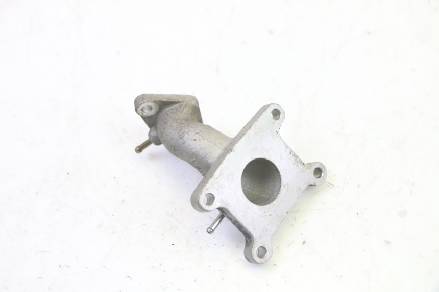 photo de TUBO DE ADMISIÓN KYMCO AGILITY NAKED RENOUVO 2T 50 (2011 - 2018) - Otra perspectiva