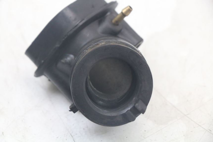 photo de TUBO DE ADMISIÓN JONWAY AZTRAL 125 (2008 - 2017) - Primer plano técnico