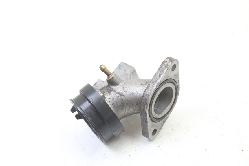 photo de TUBO DE ADMISIÓN SUZUKI BURGMAN 125 (2007 - 2014) - Otra perspectiva