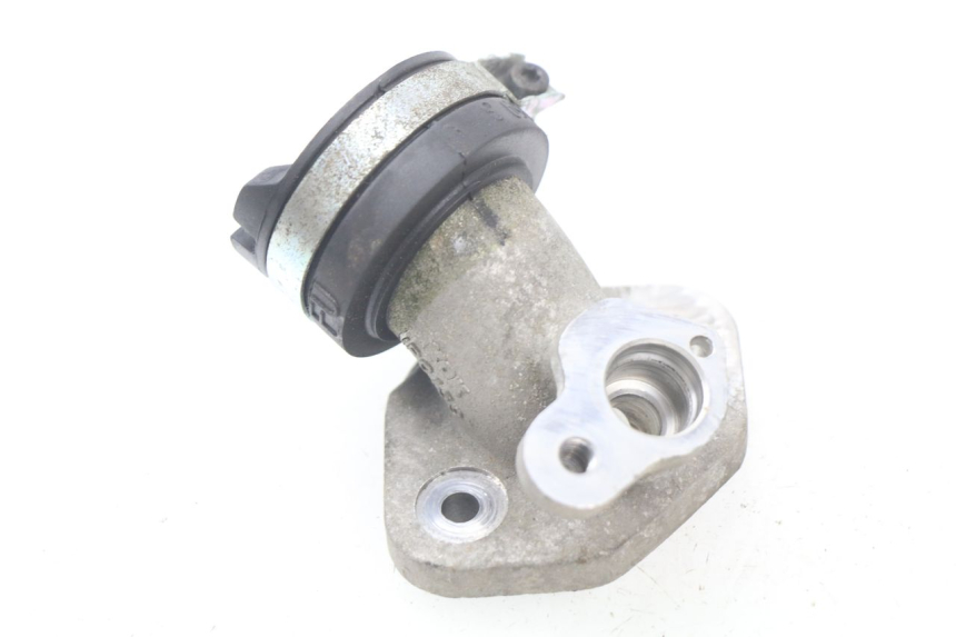 photo de TOBERAS YAMAHA BW'S BWS 125 (2010 - 2013) - Otra perspectiva