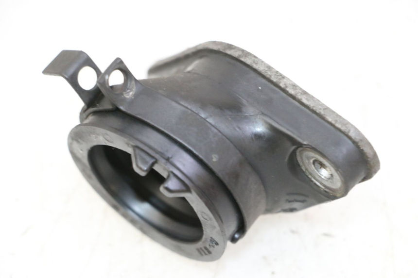 photo de TOBERAS HONDA CBF 125 (2009 - 2015) - Primer plano técnico