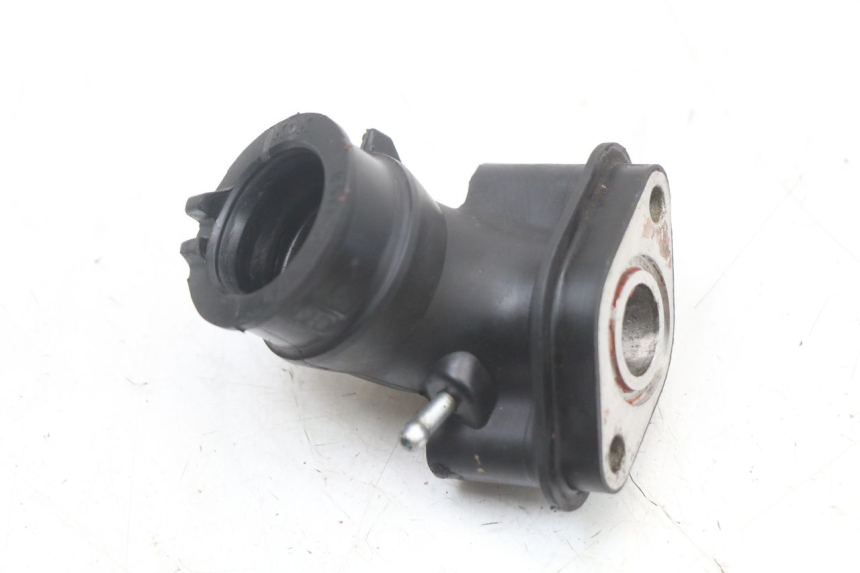 photo de TUBO DE ADMISIÓN KYMCO DINK 4T 50 (2007 - 2018) - Otra perspectiva