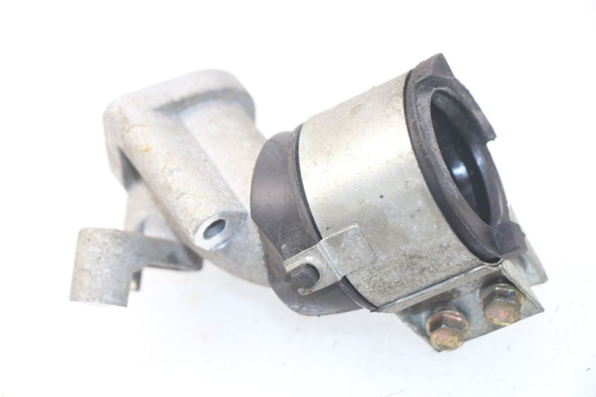 photo de TUBO DE ADMISIÓN KYMCO DINK STREET 125 (2009 - 2014) - Primer plano técnico