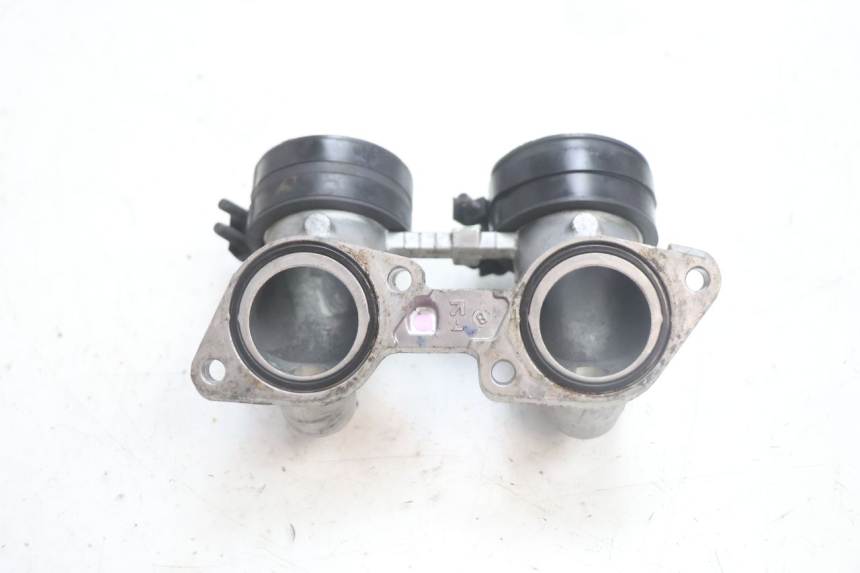 photo de TOBERAS HONDA FJS SILVER WING SILVERWING 400 (2005 - 2008) - Primer plano técnico