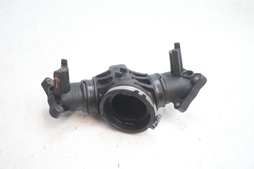 photo de TUBO DE ADMISIÓN GILERA GP 800 (2007 - 2013) - Vista principal