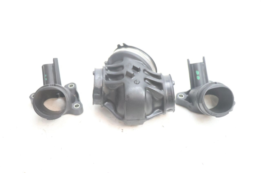 photo de TUBO DE ADMISIÓN GILERA GP 800 (2007 - 2013) - Características distintivas