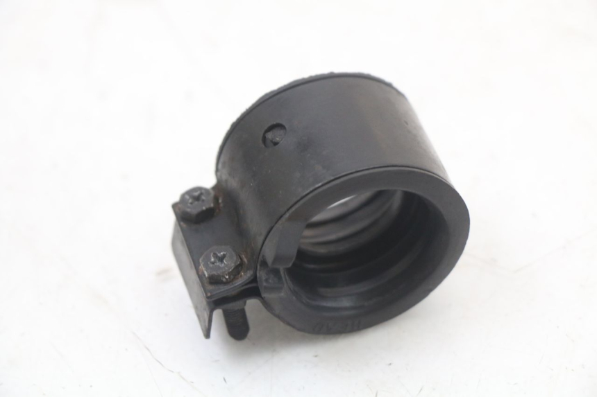 photo de TUBO DE ADMISIÓN HONDA FES S-WING SWING 125 (2007 - 2015) - Detalles de los puntos de fijación