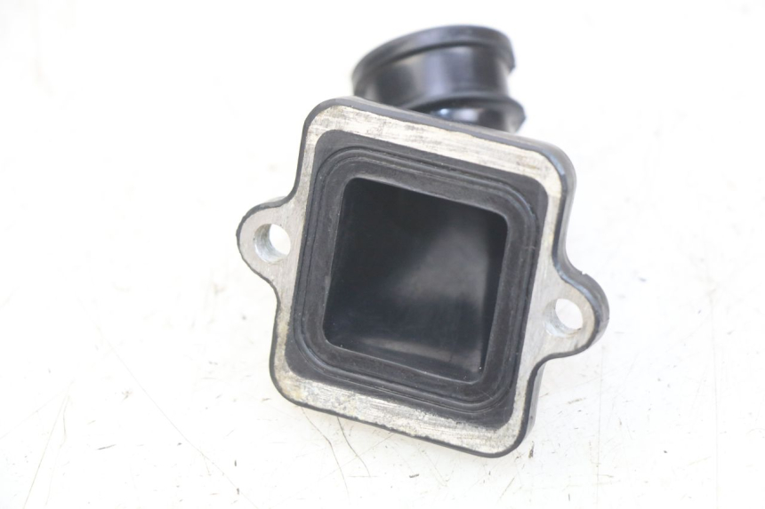 photo de TUBO DE ADMISIÓN PEUGEOT KISBEE 2T 50 (2010 - 2017) - Detalle de la pieza