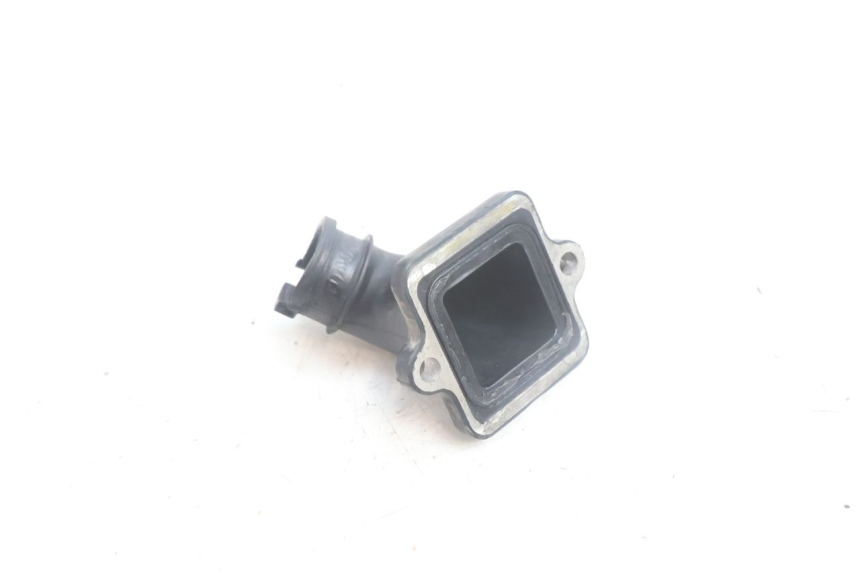 photo de TUBO DE ADMISIÓN PEUGEOT KISBEE 2T 50 (2010 - 2017) - Zoom estado de uso