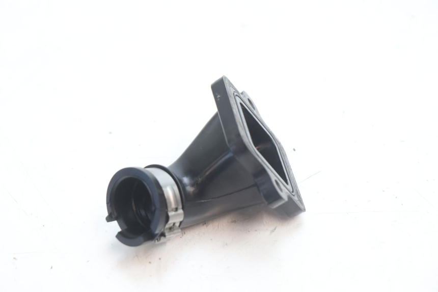 photo de TUBO DE ADMISIÓN PEUGEOT LUDIX 50 (2008 - 2017) - Zoom estado de uso