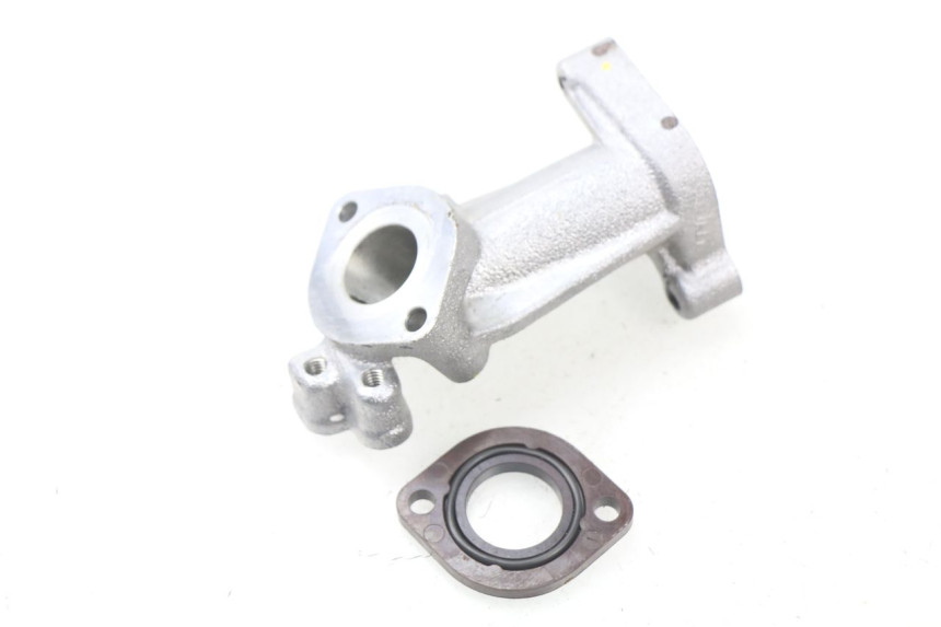 photo de TOBERAS HONDA PCX (JF57/JF64) 125 (2014 - 2018) - Otra perspectiva