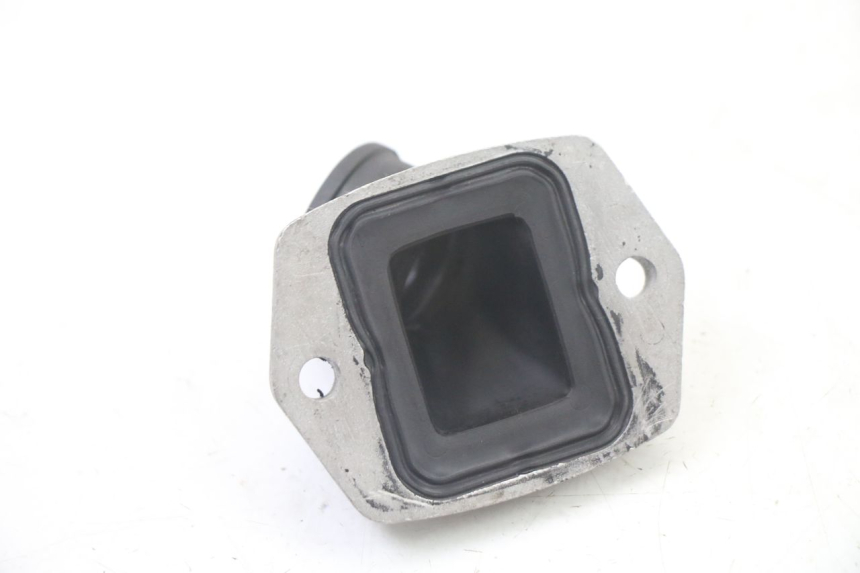 photo de TUBO DE ADMISIÓN PIAGGIO FLY 2T 50 (2004 - 2017) - Zoom estado de uso