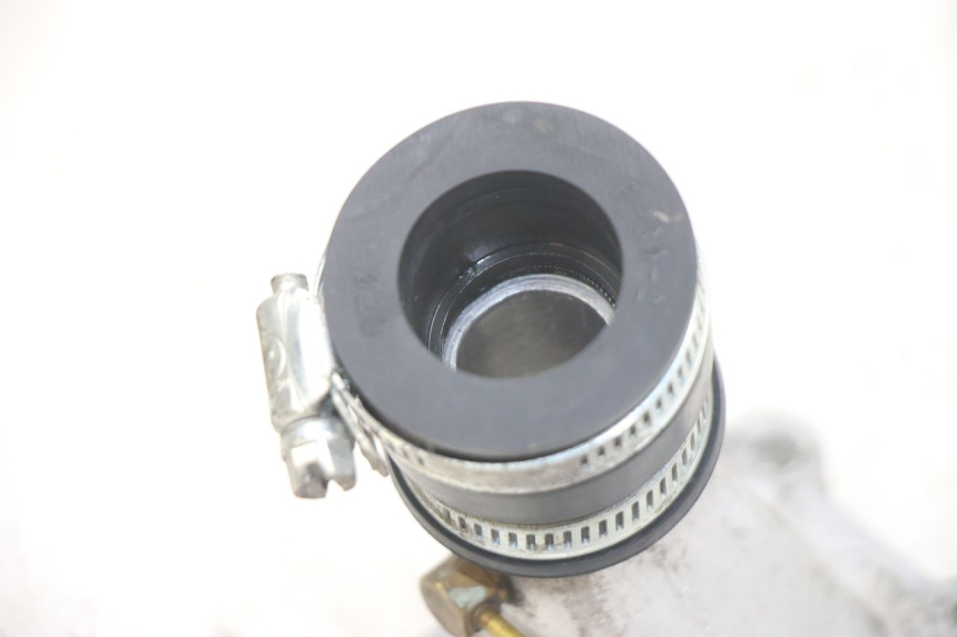 photo de TUBO DE ADMISIÓN GILERA RK 50 (1996 - 1999) - Primer plano técnico