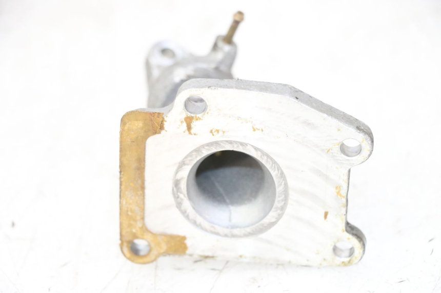 photo de TUBO DE ADMISIÓN PGO RODOSHOW 2T 50 (2003 - 2007) - Otra perspectiva