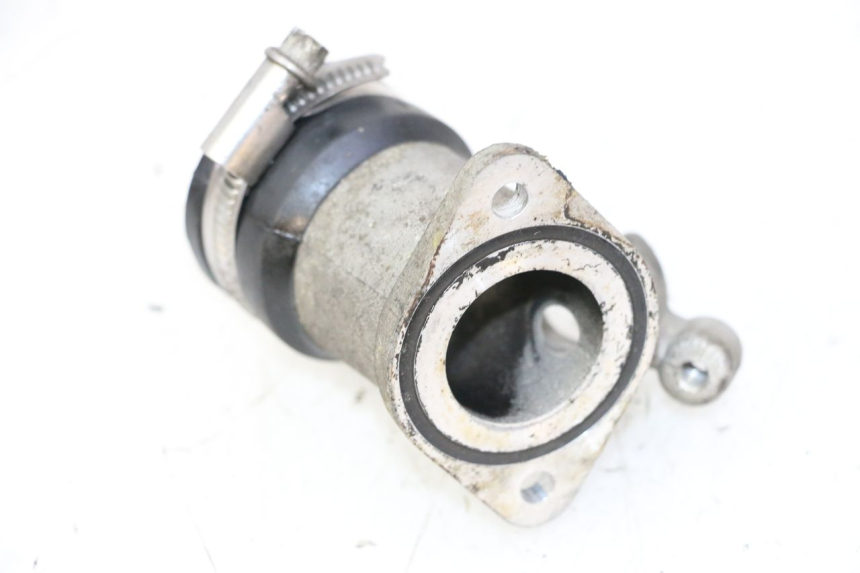 photo de TOMA DE ADMISIóN PEUGEOT SATELIS 125 (2010 - 2012) - Otra perspectiva