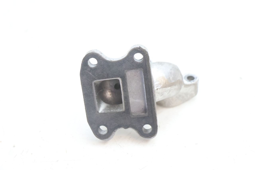 photo de TUBO DE ADMISIÓN PEUGEOT SPEEDFIGHT LC 50 (1996 - 2002) - Otra perspectiva