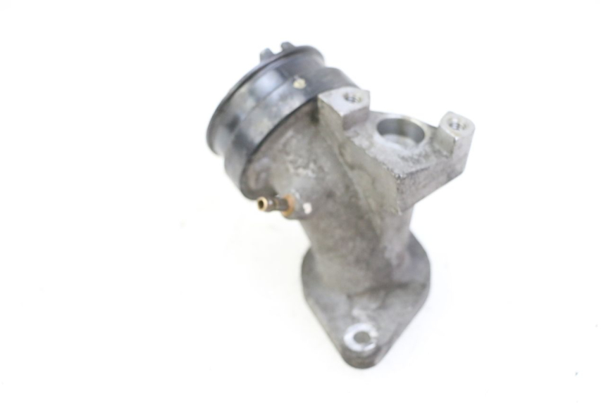 photo de TOBERAS SUZUKI BURGMAN 125 (2015 - 2017) - Otra perspectiva