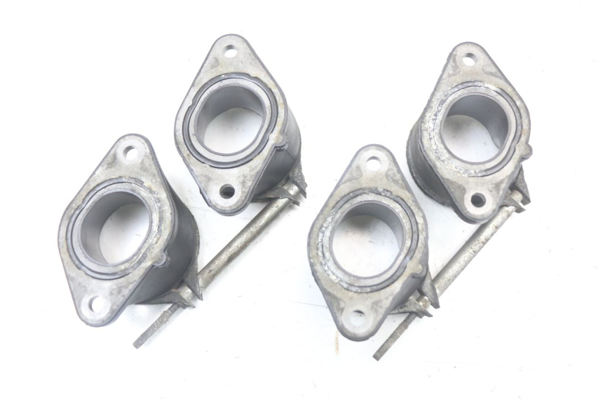 photo de TOBERAS SUZUKI GSR 750 (2011 - 2017) - Detalles de los puntos de fijación