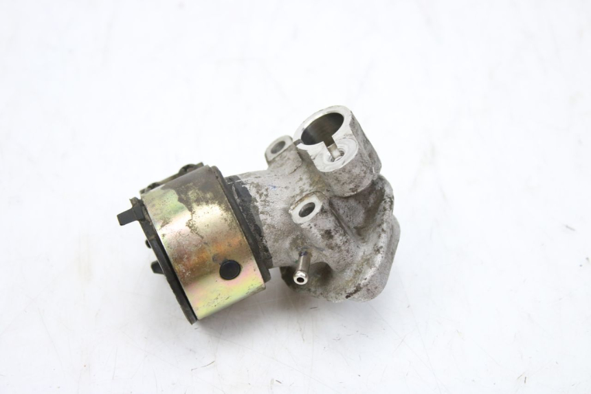 photo de TOMA DE ADMISIóN PEUGEOT TWEET 125 (2010 - 2017) - Zoom estado de uso