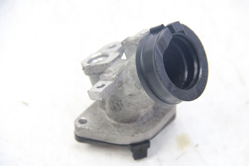 photo de TOMA DE ADMISIóN YAMAHA XMAX X-MAX 125 (2006 - 2009) - Detalle de la pieza