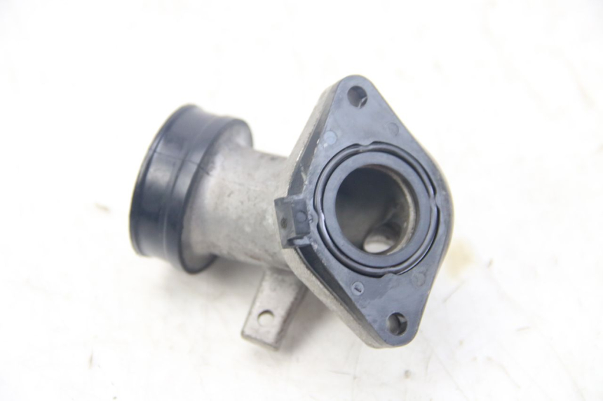 photo de TOMA DE ADMISIóN YAMAHA XMAX X-MAX 125 (2006 - 2009) - Otra perspectiva