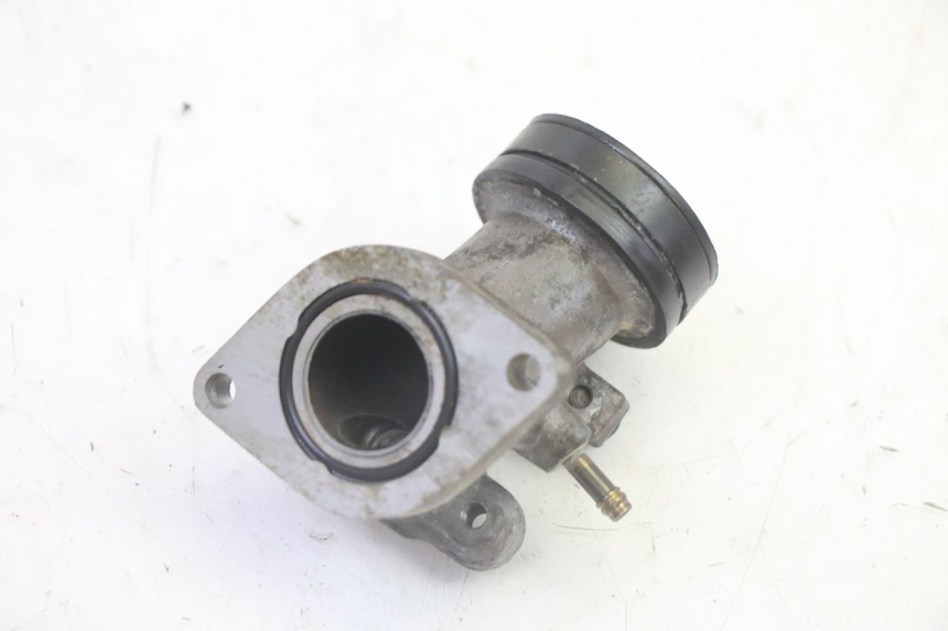 photo de TOMA DE ADMISIóN YAMAHA XMAX X-MAX 125 (2006 - 2009) - Otra perspectiva