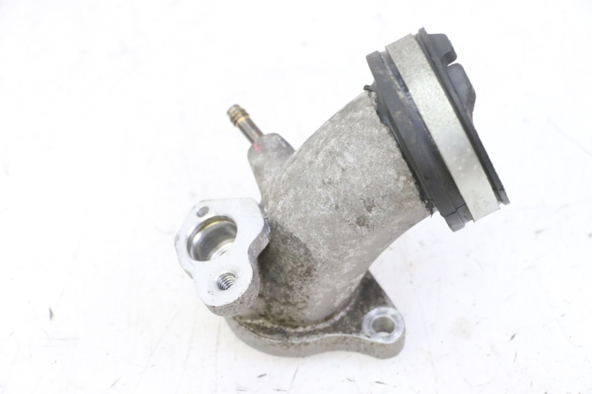 photo de TUBO DE ADMISIÓN YAMAHA X-MAX XMAX 250 (2006 - 2009) - Otra perspectiva