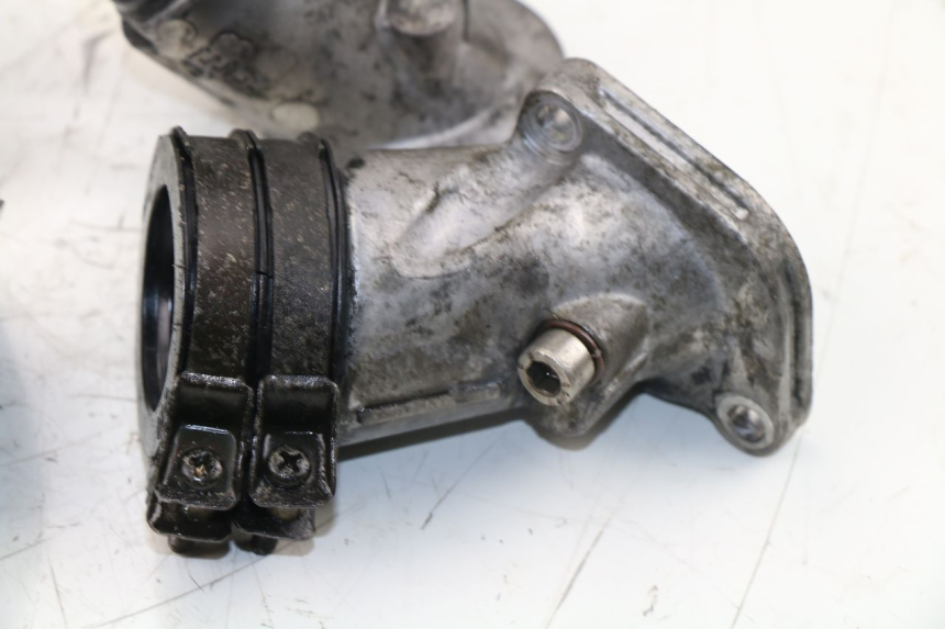 photo de TOBERAS YAMAHA XJS DIVERSION 600 (1997 - 1999) - Otra vista del artículo