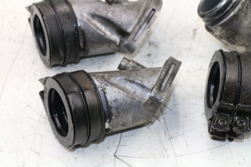 photo de TOBERAS YAMAHA XJS DIVERSION 600 (1997 - 1999) - Estado de la superficie y material