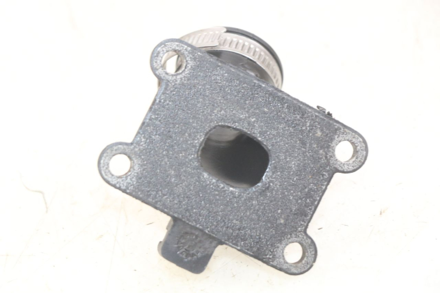 photo de TUBO DE ADMISIÓN PEUGEOT XP6 50 (2006 - 2011) - Detalle de la pieza