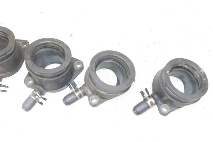 photo de TUBO DE ADMISIÓN YAMAHA FZS FAZER 600 (2001 - 2003) - Primer plano técnico