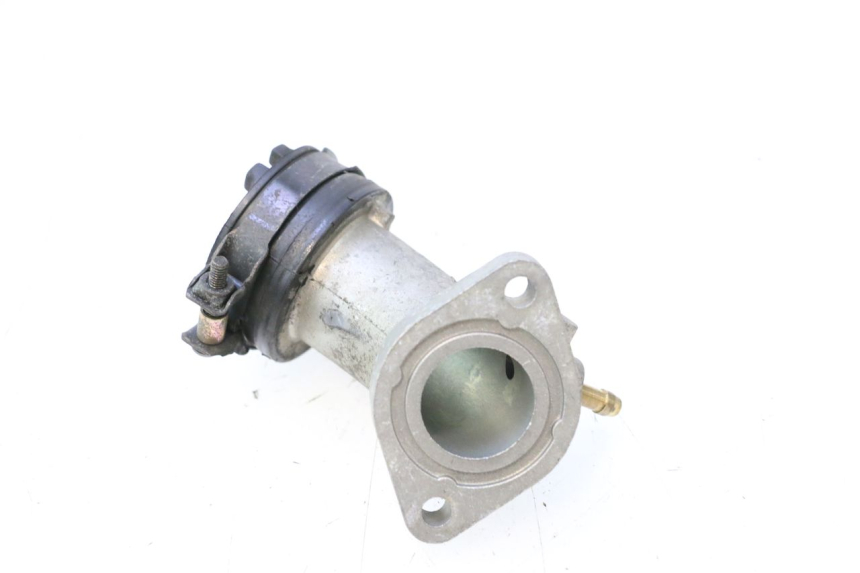 photo de TUBO DE ADMISIÓN YAMAHA YP MAJESTY 125 (1998 - 2001) - Primer plano técnico