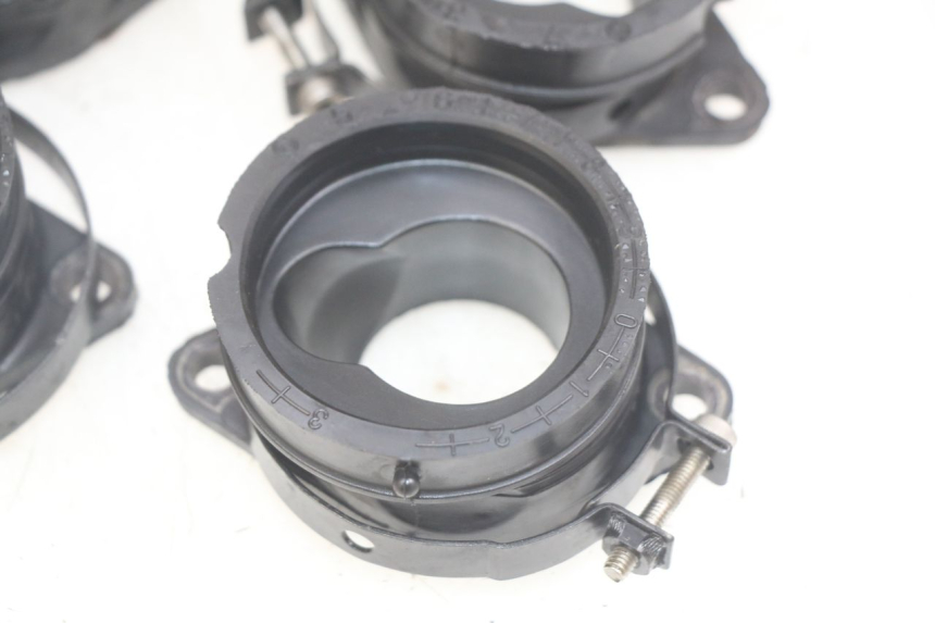 photo de TUBO DE ADMISIÓN KAWASAKI Z 750 (2007 - 2013) - Detalles de los puntos de fijación