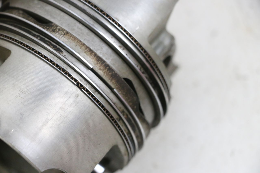 photo de PISTON SUZUKI BURGMAN EXECUTIVE ABS 650 (2006 - 2012) - Otra perspectiva