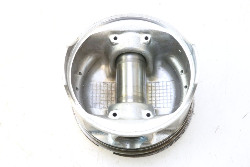photo de PISTON SUZUKI DR S 600 (1985 - 1989) - Detalles de los puntos de fijación