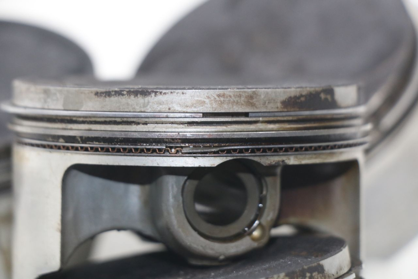 photo de PISTÓN YAMAHA FJR ABS 1300 (2006 - 2012) - Detalle de la pieza