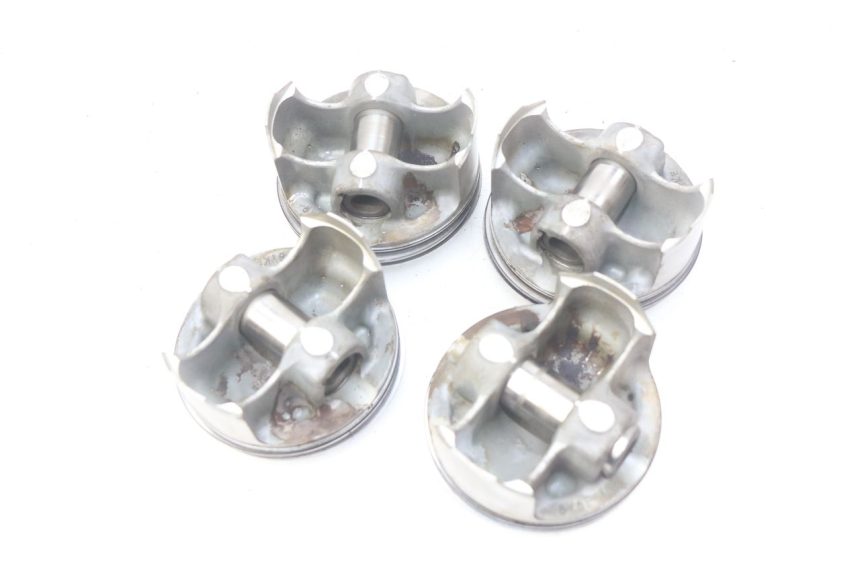 photo de PISTÓN YAMAHA FJR ABS 1300 (2006 - 2012) - Primer plano técnico