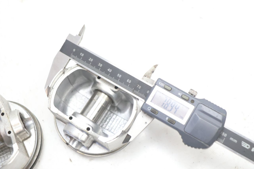 photo de PISTON SUZUKI GSF N BANDIT 1200 (2001 - 2005) - Inspección visual detallada
