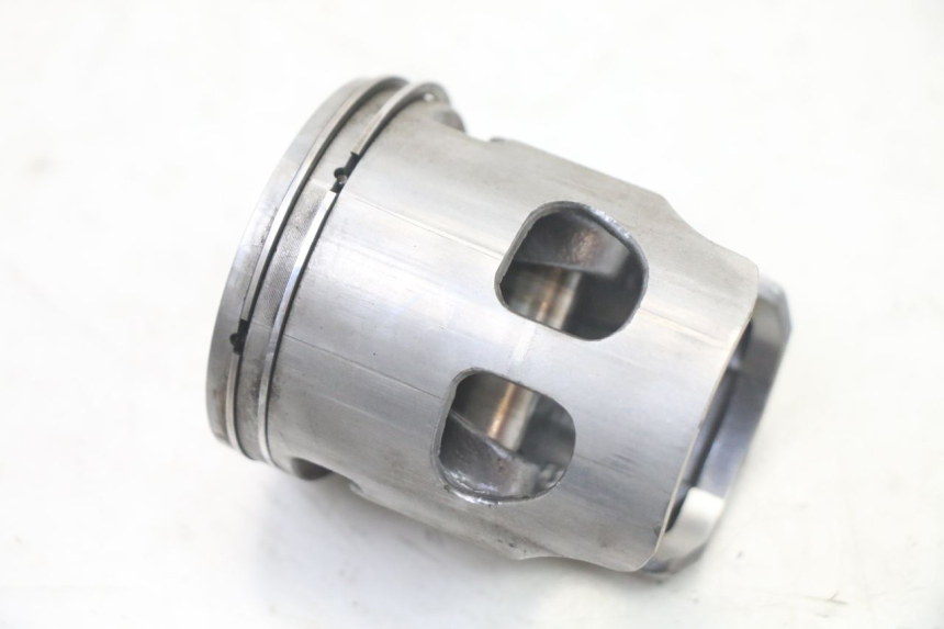 photo de PISTON HONDA MTX TC02 125 (1987 - 1989) - Primer plano técnico