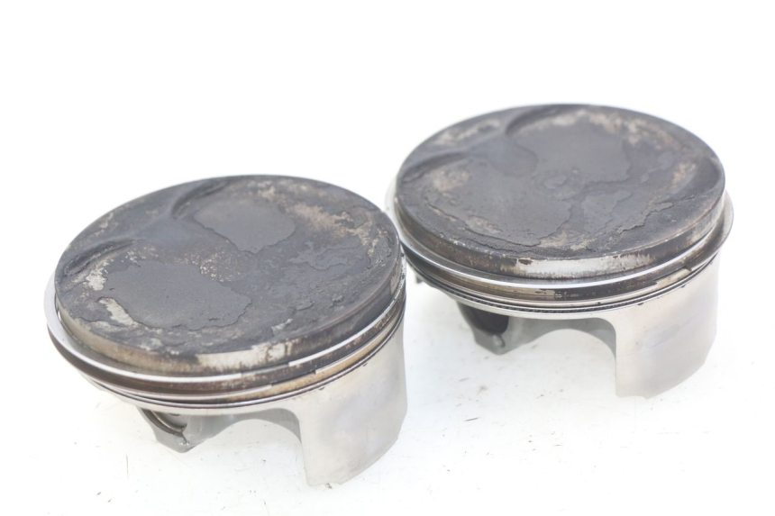 photo de PISTÓN YAMAHA MT-07 MT07 ABS 700 (2014 - 2017) - Primer plano técnico